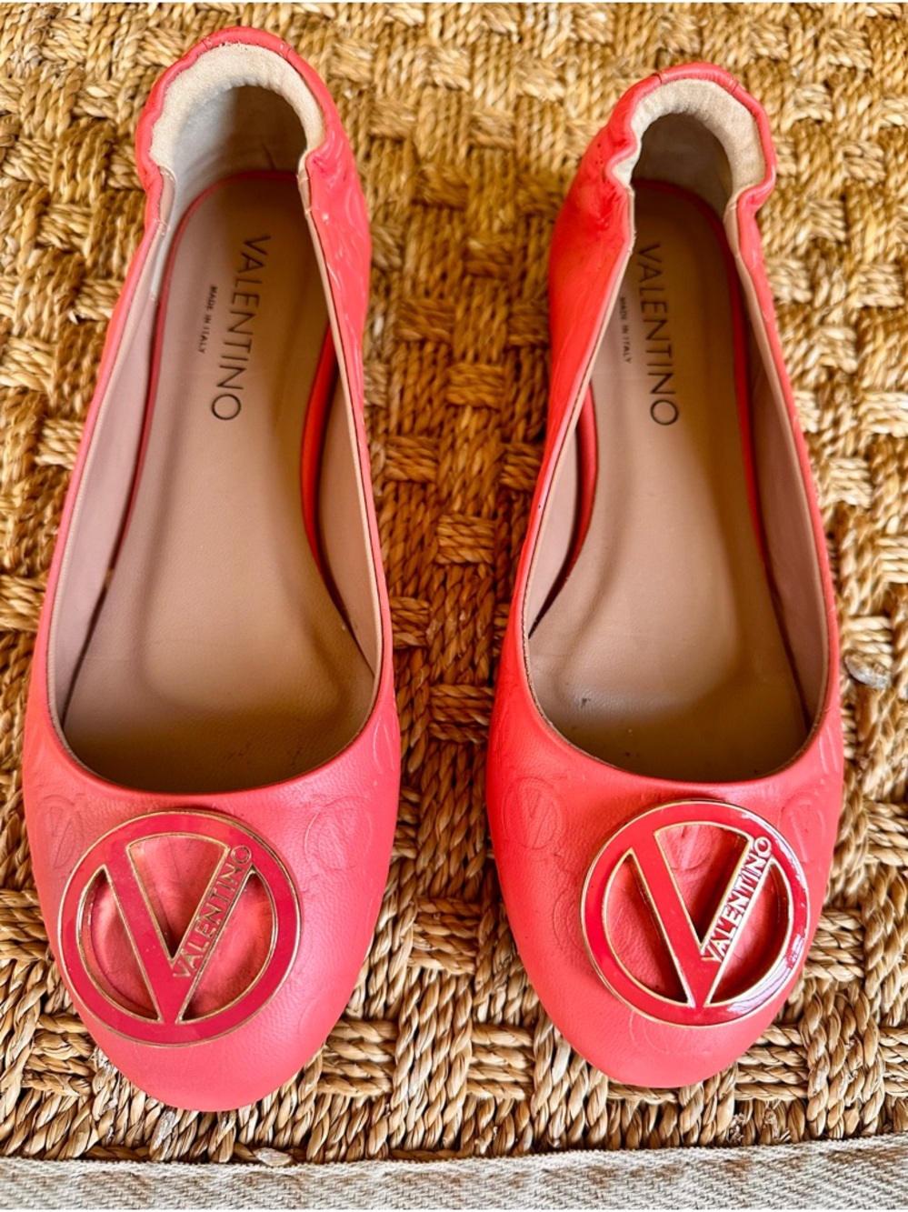 Valentino by Mario Valentino Calliope Leather Flat  size 9